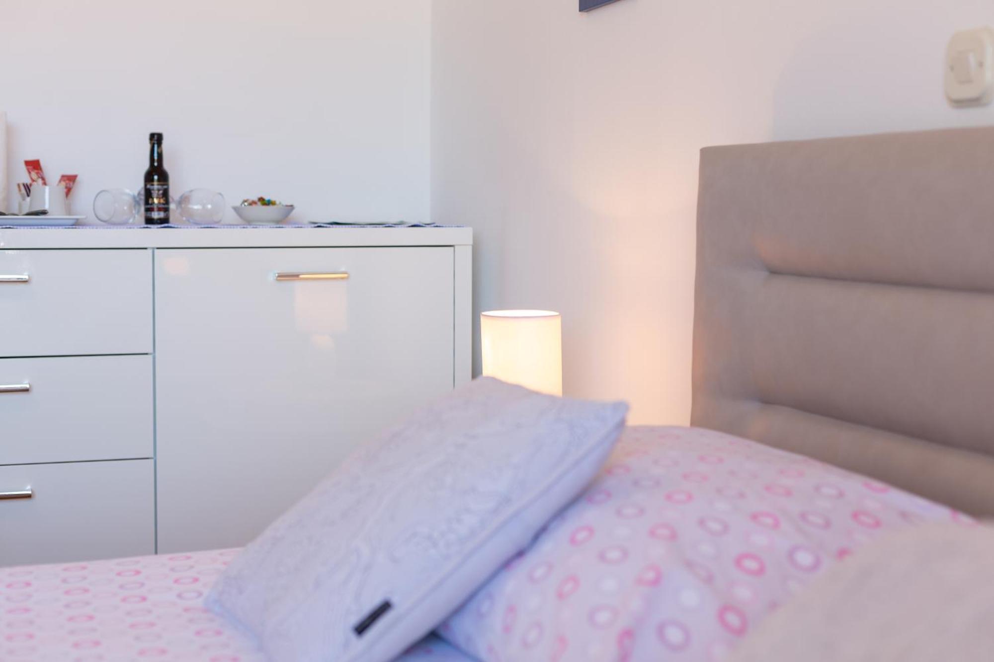 Apartmani Jakic 2 フヴァル エクステリア 写真